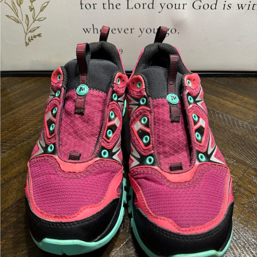 Merrell Bright Red Performance Footwear Women SZ 10- Box11